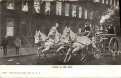 CPA Sapeurs Pompiers Going to the fire Chevaux 