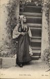 VINTAGE POSTCARD Judaica Jewish Young woman Jew