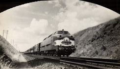 MODERN CARD Train Nantes Bordeaux close to Clisson Express train