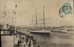 CPA Bateau Le Havre Sortie d'un Trois Mats 