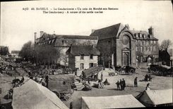CPA Bayeux La Gendarmerie Un coin du marche aux Bestiaux 