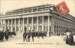 VINTAGE POSTCARD Bordeaux the large Theater and the Comedy