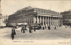 CPA Bordeaux Le grand Theatre Tramway