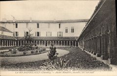 CPA La Rochefoucauld Ancien monastere 