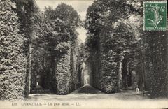 CPA Chantilly Les Trois Allees