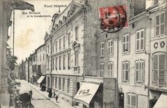 CPA Toul Rue Michatel et la gendarmerie 