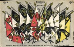 CPA Cope des drapeaux deposes aux Invalides Paris 