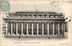 VINTAGE POSTCARD Theater Bordeaux Frontage of the large theater