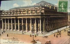 VINTAGE POSTCARD Bordeaux the Large Municipal Theater