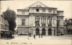 VINTAGE POSTCARD Beauvais the Automobile Theater