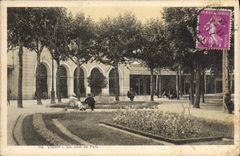 CPA Vichy Un Coin Du Parc