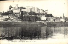 POSTAL Chinon de la VENDIMIA el castillo visto de I él