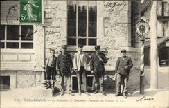CPA Douane Douanes Gerardmer La Schlucht Douaniers francais au Poteau 