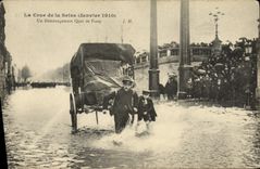 CPA Paris Crue de la Seine Janvier 1910 Un demenagement Quai de Passy 