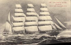 CPA Bateau Voilier Gros temps sur les cotes normandes Quatre mats toutes voiles dehors 