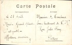 VINTAGE POSTCARD Militaria War of 1914 German Flags taken with the enemy With the vault of the Invalids