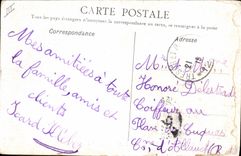 CPA Militaria Six nouveaux drapeaux allemands aux Invalides 