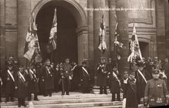 VINTAGE POSTCARD Militaria Paris Given to the Invalids of six flags taken with the enemy