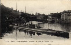 VINTAGE POSTCARD Boat Underwater Submarine Archimedes and bottom of the arsenal