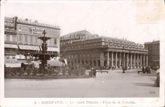 CPA Bordeaux Le grand theatre Place de la Comedie Vichy Celestins
