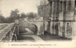 VINTAGE POSTCARD Laffitte houses Pits of the Castle and the Bridge