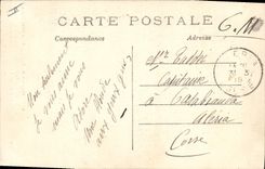 CPA Militaria Aux Invalides Paris Le dernier drapeau pris aux Allemands