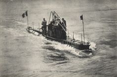 VINTAGE POSTCARD Boat Underwater Submarine Cherbourg the Oursin submarine