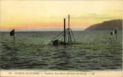 CPA Bateau Sous marin Sous-marin Torpilleur sous-marin effectuant une plongee