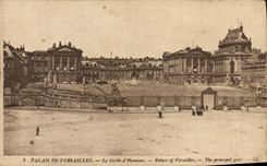 VINTAGE POSTCARD Versailles Palate the grid of honor