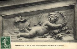 VINTAGE POSTCARD Versailles Bath of Diane and Her Low nymphs relief of Hongre