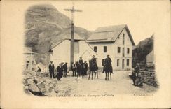 VINTAGE POSTCARD Alpinism Gavarnie Guides at the beginning for the cascade Horse