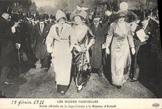 CPA Mode Coiffe Femme Sortie offcielle de la jupe culotte a la reunion d'Auteuil