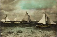 VINTAGE POSTCARD Boats Sailing ship