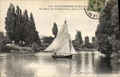 CPA Bateau Voilier La Varenne St Hilaire Le quai de la Varenne face a l'ile 