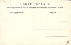 Barco de navegación de la POSTAL de la VENDIMIA Calais un yate adentro antes del puerto