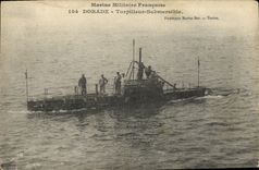 VINTAGE POSTCARD Warship Sea-bream sinkable Destroyer