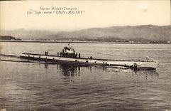 CPA Bateau de guerre Leon Mignot Sous-marin