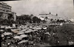 CPM La Cote D'Azur Cannes La Plage de la Croisette