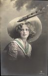 CPA Mode Femme Chapeau