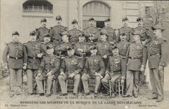 CPA Militaria Solistes de la Garde Republicaine Musique TOP 