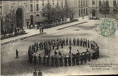 La POSTAL Militaria Musique de la VENDIMIA del jefe republicano de Gabriel del protector evita