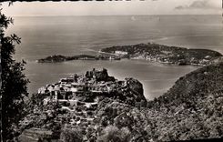 CPM Eze Village Vue Generale Au fond le Cap Ferrat