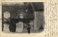 VINTAGE POSTCARD Justice With the Sharp Water keeps It seal