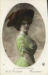 CPA Mode Femme Coiffe Coiffure Chapeau La toilette au theatre De la Coussirat Renaissance