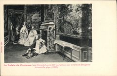 VINTAGE POSTCARD Mode the palate of the costume girls of louis XVI surprised by the Large Dolphin smoking the pipe