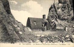 VINTAGE POSTCARD Gavarnie Alpinism the Breach of Tuquerouye the refuge
