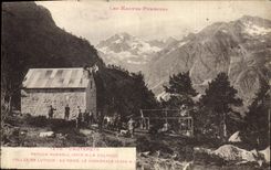 VINTAGE POSTCARD Alpinisme Cauterets Refuge Russell has Culaque Vallee of Lutour At the bottom Vignemale