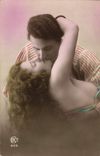 VINTAGE POSTCARD Woman kiss