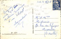 CPM Bateau de guerre Sete Les quais de la Republique et les Quais 