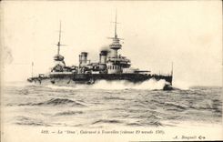 CPA Bateau de guerre Le Iena Cuirasse a tourelles 
